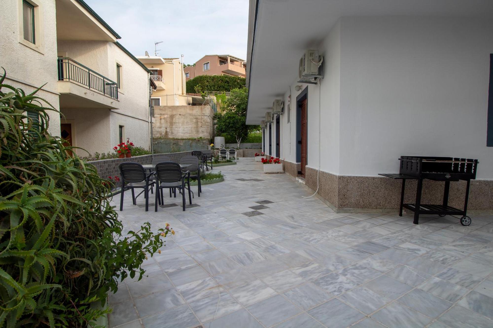 Harry'S Bar & Apartments 1 Acharavi (Corfu) Exterior foto