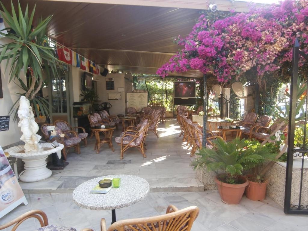 Harry'S Bar & Apartments 1 Acharavi (Corfu) Exterior foto