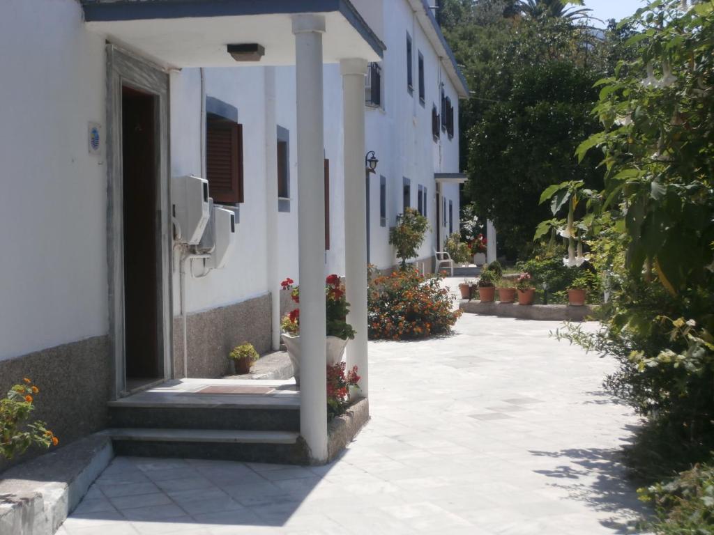 Harry'S Bar & Apartments 1 Acharavi (Corfu) Exterior foto